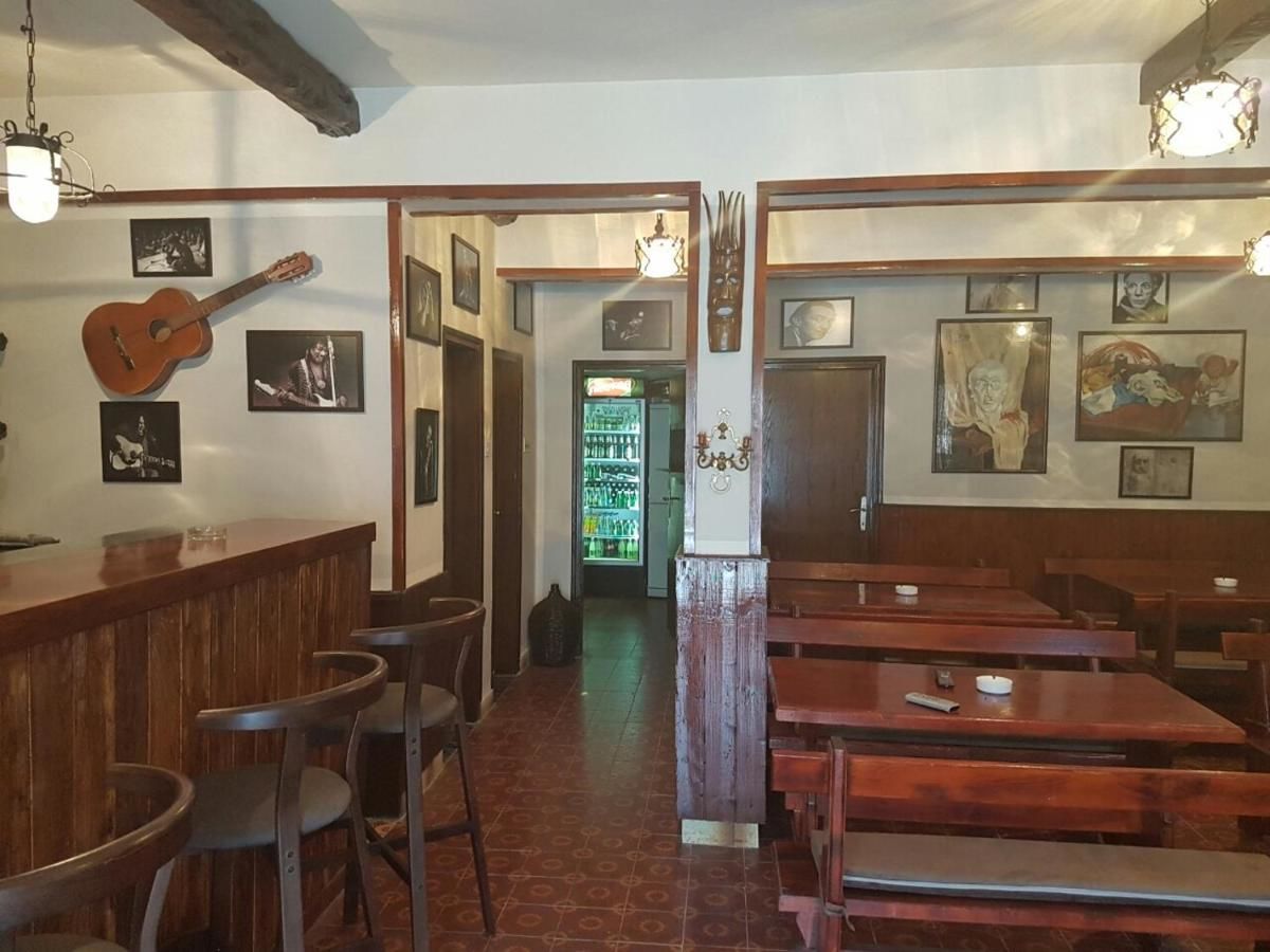 Апартаменты Turo Njeguši Apartman Цетине