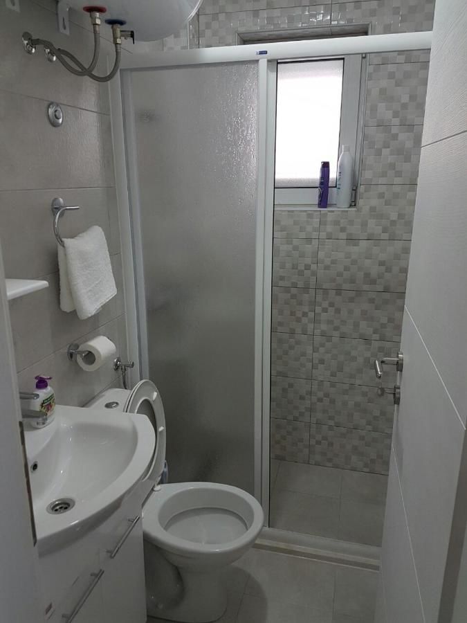 Апартаменты Turo Njeguši Apartman Цетине