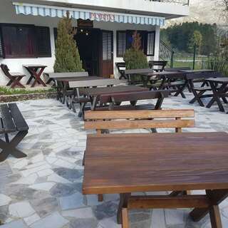 Апартаменты Turo Njeguši Apartman Цетине-1