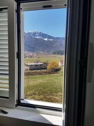 Апартаменты Turo Njeguši Apartman Цетине Стандартные апартаменты-26