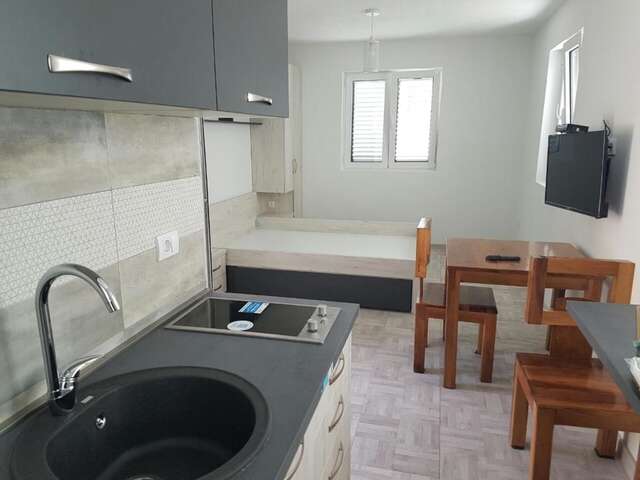 Апартаменты Turo Njeguši Apartman Цетине-21